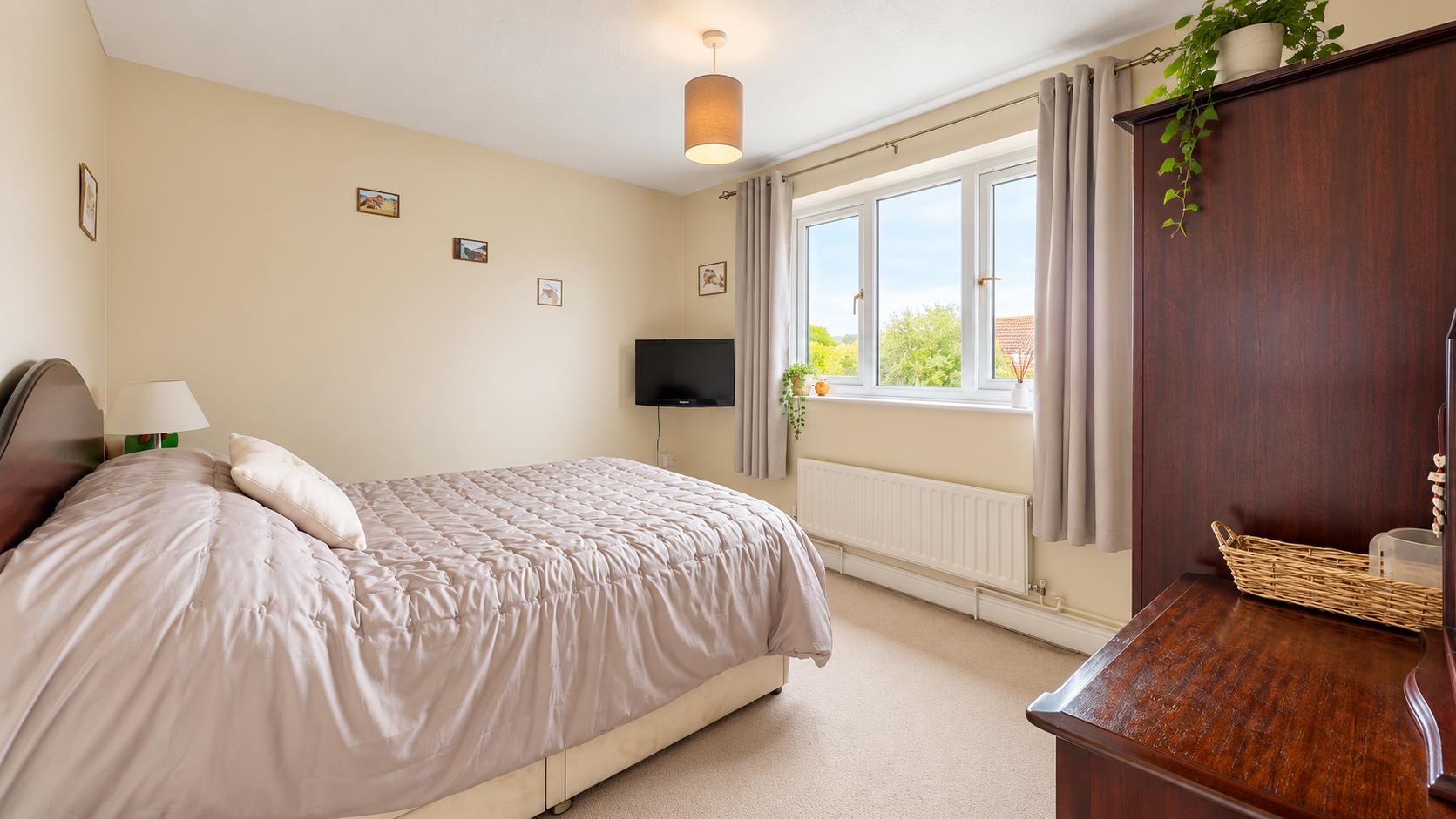 Hockliffe Brae, Walnut Tree, Milton Keynes